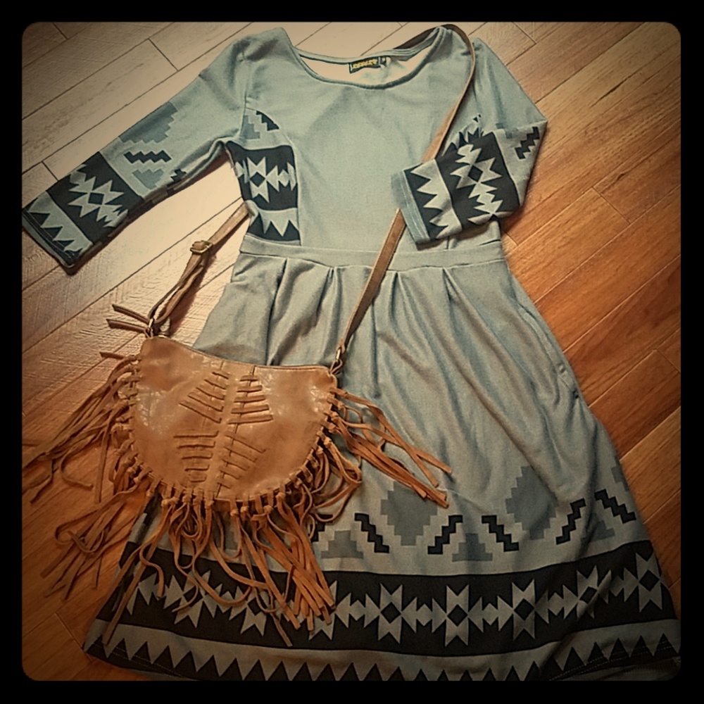 Reborn~size M, Aztec pattern midi dress. Tag.